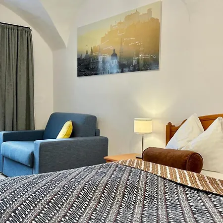 Otel Krone 1512 3*
