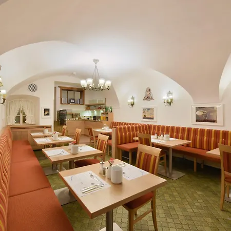 Krone 1512 Otel 3*