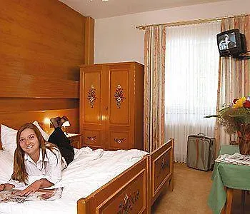 Otel Krone 1512 3*